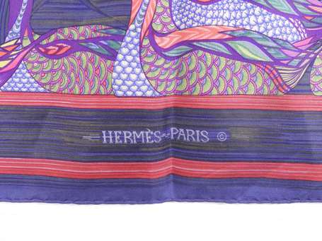 HERMES Paris - Carré en twill de soie imprimée et 