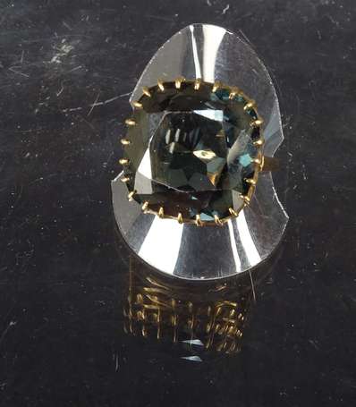 Bague en or jaune 14 K (585°/°°) montée d'une 