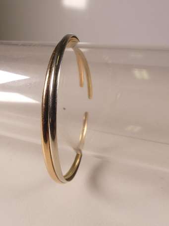 Bracelet trois joncs en trois ors 14K (585°/00). 