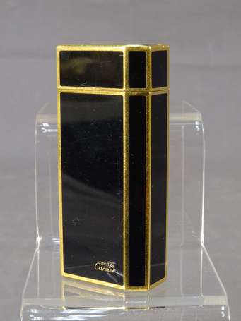 Cartier Must - Briquet femme en métal doré et 