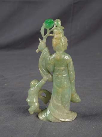 CHINE KwanYin Sujet en jade. H. 11 cm