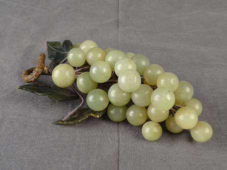 Grappe les grain et feuilles de jade,