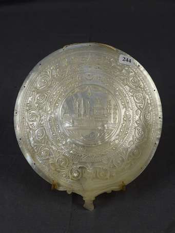 Nacre de Jérusalem, coquille gravée d'un paysage 