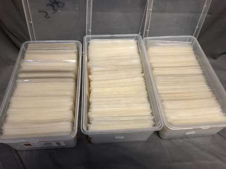 3 boites de pochettes plastiques pour cartes 