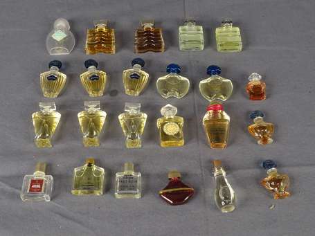 Guerlain, 20 miniatures à parfum sans boite vide, 