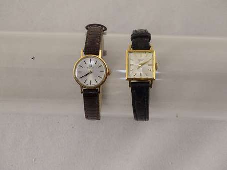 Deux Montres bracelet femme, le boitier or 