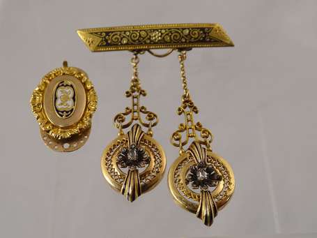 Paire de pendants d'oreille en or 750°/°°°, ils 