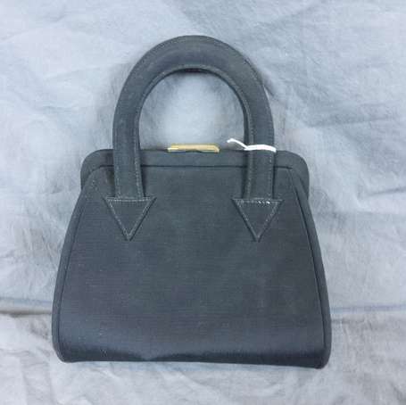 DIOR Petit sac pochette rigide en toile noire, un 