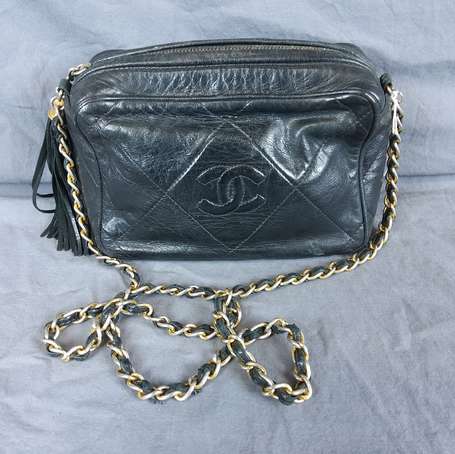 CHANEL Sac pochette porté épaule en agneau noir 