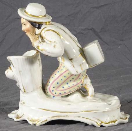 Encrier en porcelaine à décor polychrome et or 