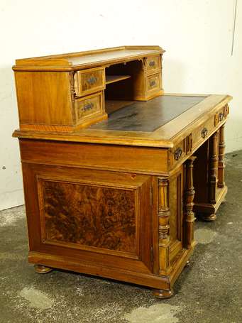 Bureau à gradin en bois de placage, le gradin 