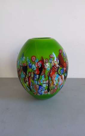 MURANO - Vase ovoïde en verre teinté vert à décor 