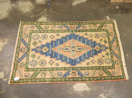 Tapis Kars (chaine, trame et velours en laine), 