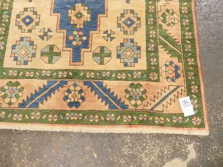 Tapis Kars (chaine, trame et velours en laine), 