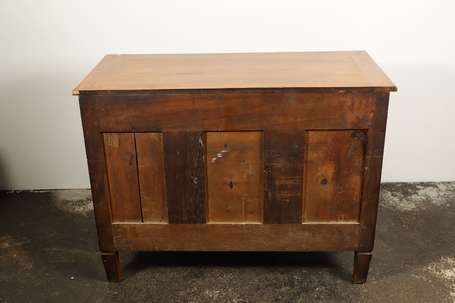 Commode bureau en bois fruitier et sapin, ouvrant 