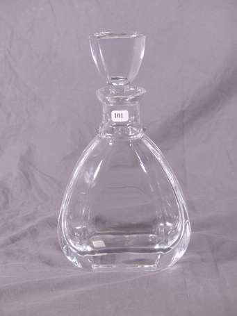 SEVRES - Carafe en cristal, la panse piriforme 