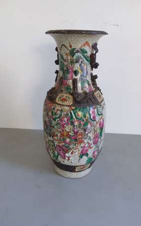 CHINE, Nankin - Vase balustre en grès porcelaineux