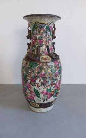 CHINE, Nankin - Vase balustre en grès porcelaineux