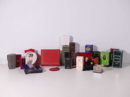 Lot d'une vingtaine de miniatures de parfum et 