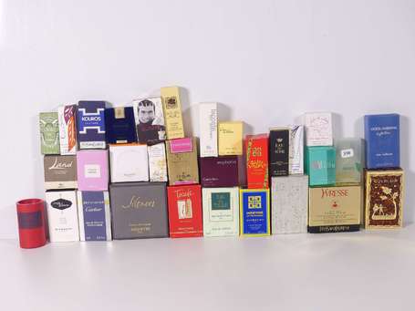 Lot d'environ 30 miniatures de parfum en boite ou 