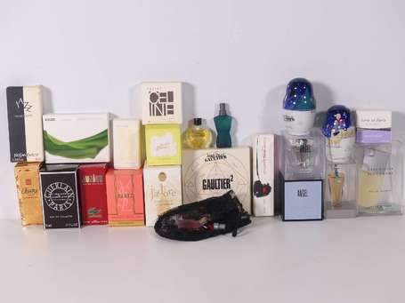 Lot d'environ 20 miniatures de parfum en boite ou 