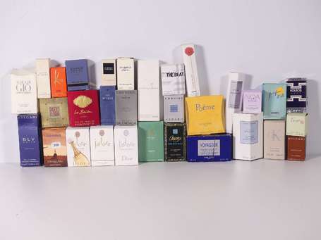 Lot d'environ 30 miniatures de parfum en boite ou 