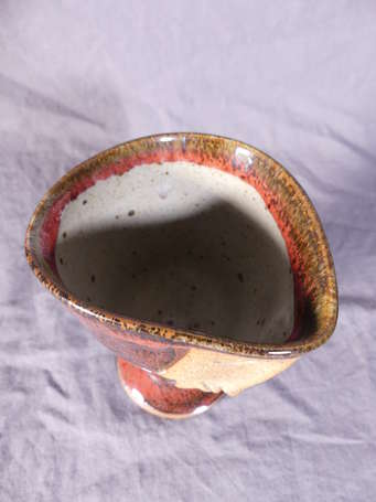 KORUKCU Adnan (XXè siècle) - Verre calice en grès 
