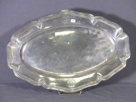 Plat oblong en argent, modèle à filet contour, 