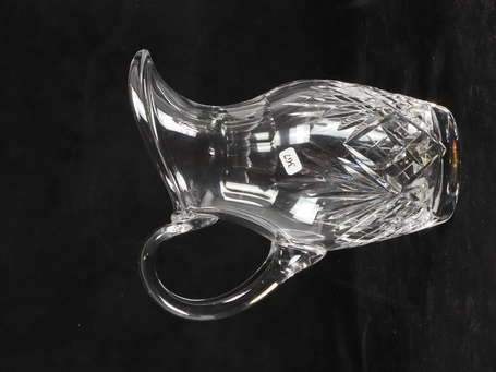 SAINT LOUIS - Broc en cristal modèle Chantilly 