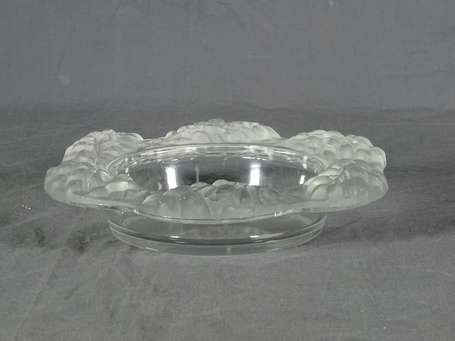 LALIQUE France - COUPE en verre moulé pressé et 