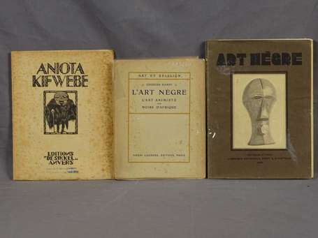 Trois ouvrages N°1- 'Aniota Kifwebé' Dr Maes. 1924