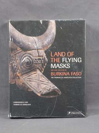Un ouvrage 'Land of the flying masks Burkina Faso'