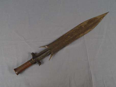 Très grand et rare sabre de guerrier en bois et 