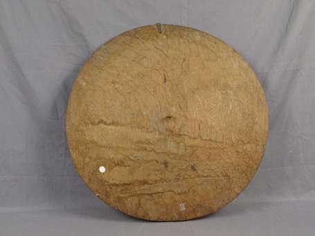 Deux anciens grands plateaux circulaires en bois 