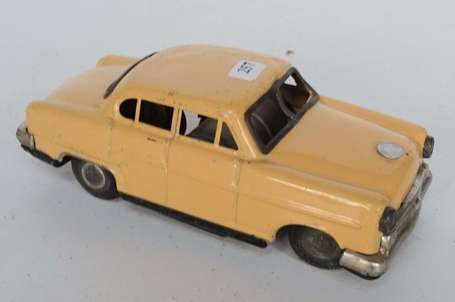 japan made - voiture à pile , 18 cm  , état 