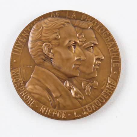 Médaille - Nicéphore Niepce et Daguerre. 