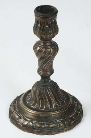 Paire de flabeaux de toilette en bronze. Style 