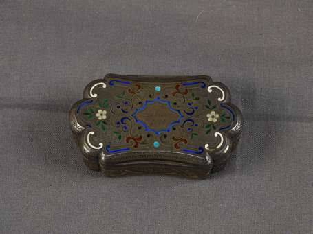 Tabatière oblong contournée en argent niellé et 