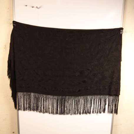 Etole en crêpe de soie noire, décor floral brodé 