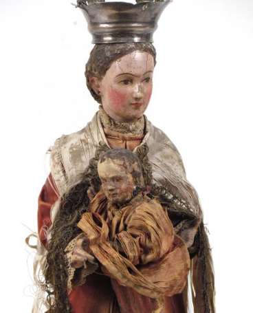 Vierge à l'enfant Sujet à carnation de bois 