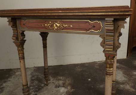 Table à jeu en bois laqué polychromé, le plateau 