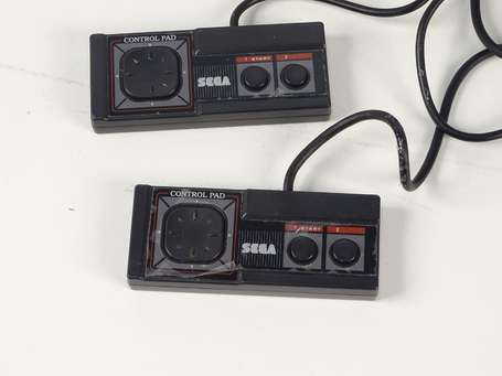 Console de jeux vidéos SEGA Master System I, avec 