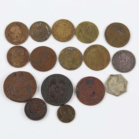 Lot de 18 jetons et médaillettes XVIII et XIXème 