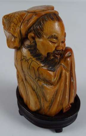 Sage assoupi Sujet en ivoire. Chine H. 8 cm