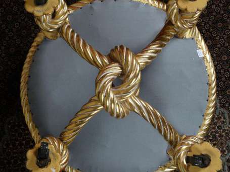 Tabouret en bois doré, la ceinture, les quatre 