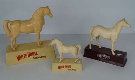 WHITE HORSE WHISKY : 3 Figurines publicitaires en 
