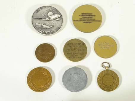 Lot de 8 médailles Thèmes divers Aérospatial 