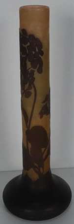GALLE Emile (1846-1904) Vase en verre orangé 