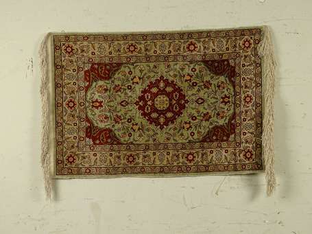 TAPIS - Tapis Hereke, laine , soie et coton, le 