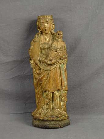 Vierge à l'enfant. Sujet en bois sculpté. 